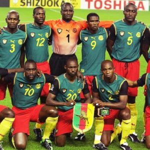 Maillot Rétro Domicile Cameroun Eto'O #9 2002 – Image 5