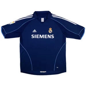Maillot Rétro Extérieur Real Madrid 2005 – Image 3